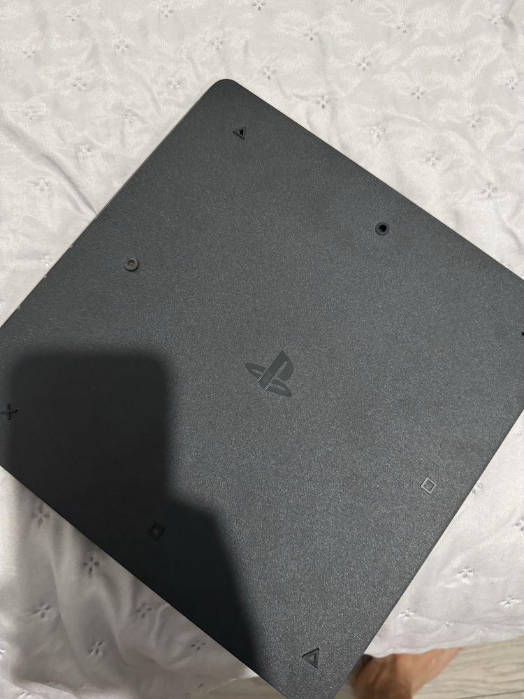 Playstation  4 slim cuh2216a