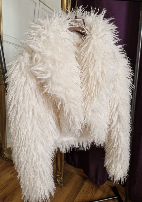 ново дамско палто с косъм