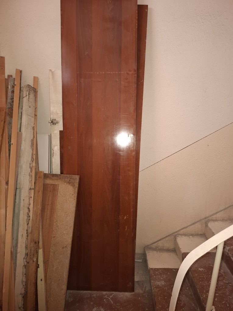 Срочно продам кухоннаю мебель б/у,  мебельный Дсп