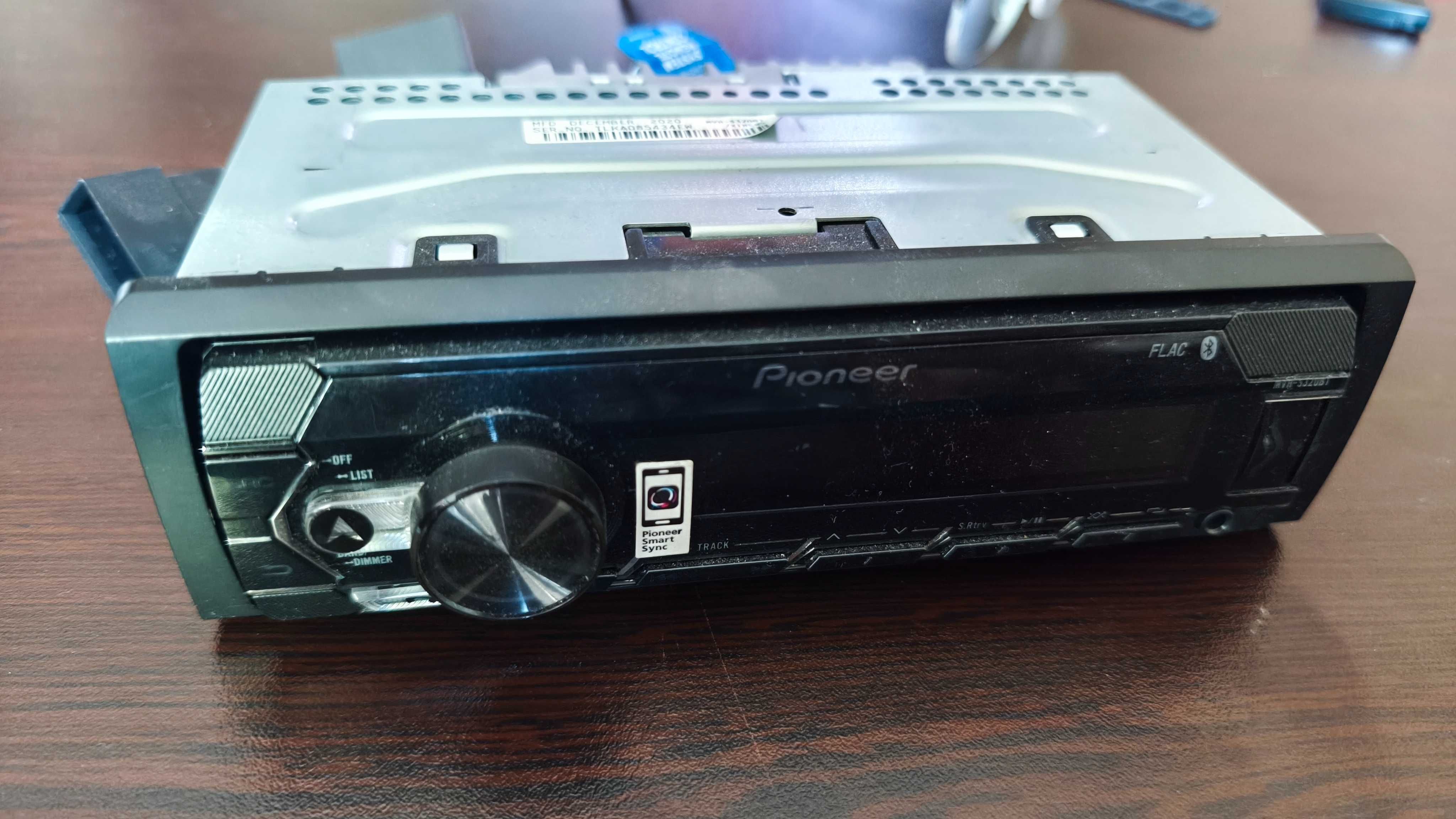 USB плейър за автомобил Pioneer MVH-S320BT с Bluetooth, Spotify