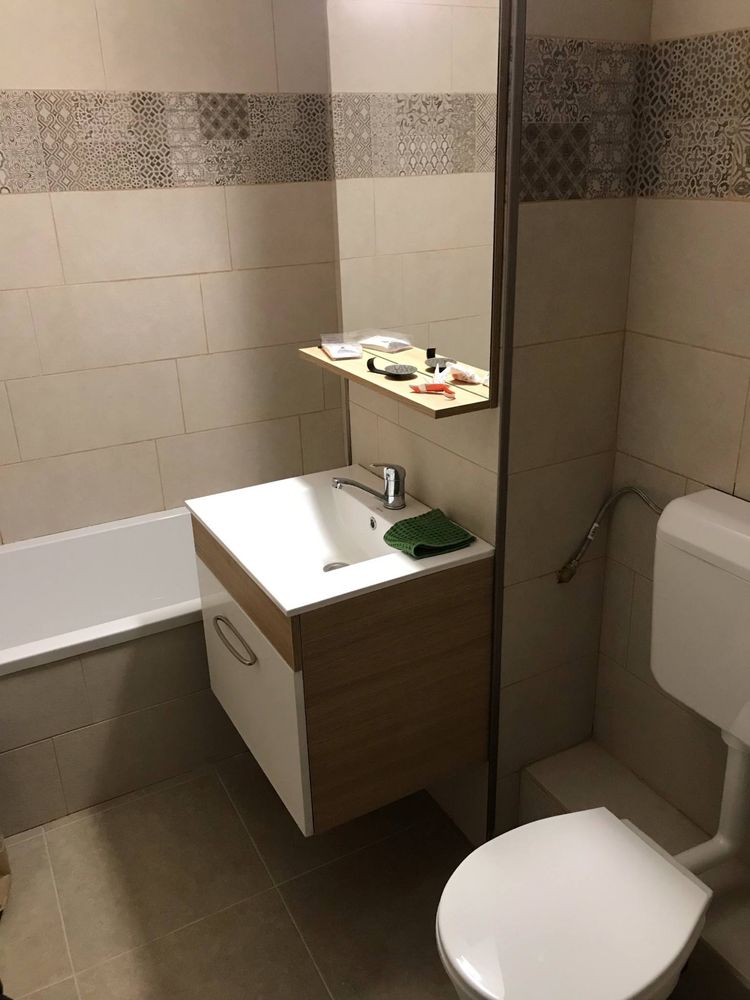 Inchiriez Apartament 2 camere in Mv1