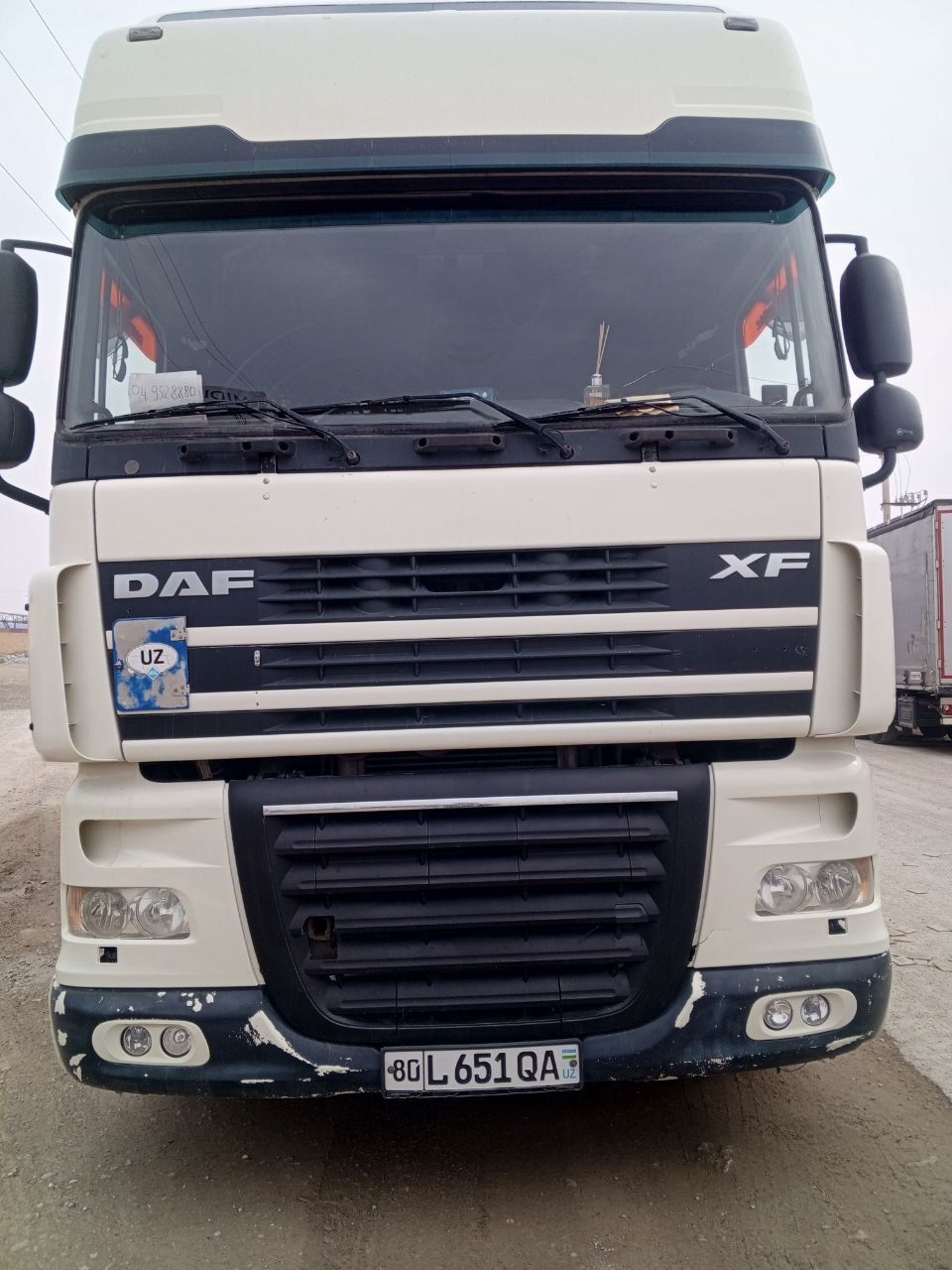 DAF EURO 3 480 yili 2003
Kraska:  toza
Rangi: oq
