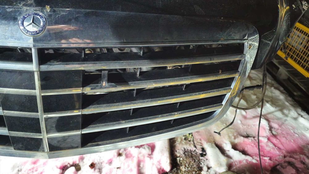 grila radiator capota Mercedes S class W221 S350 S320 S500 distronic