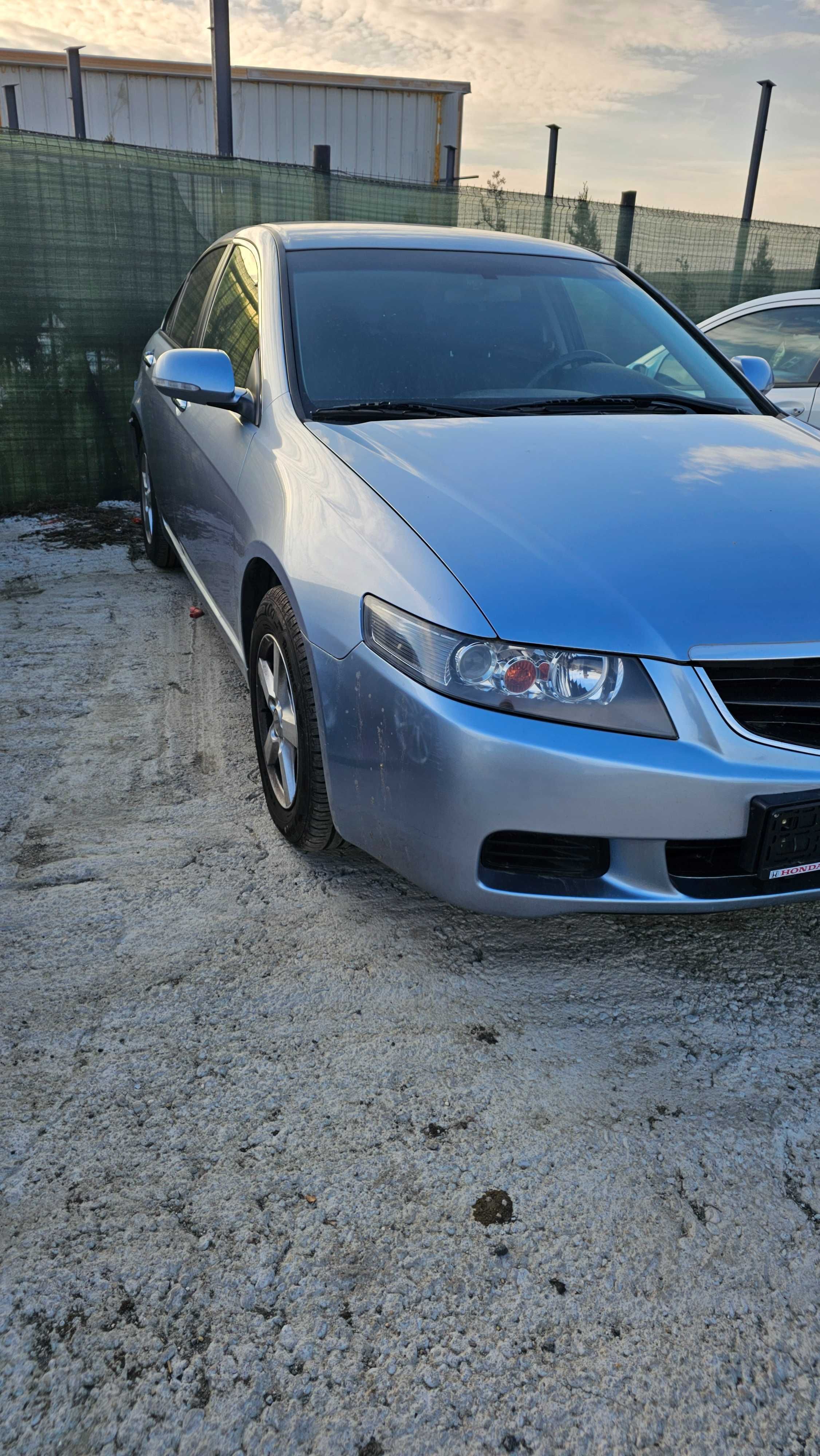 Honda Accord 2.0 i-vtec benzina impecabila! Avariat! 106.000 km!