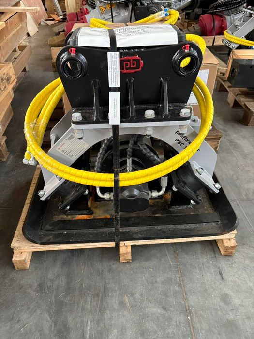 Вибротрамбовка для экскаватора-погрузчика Komatsu WB93,WB95,WB97.