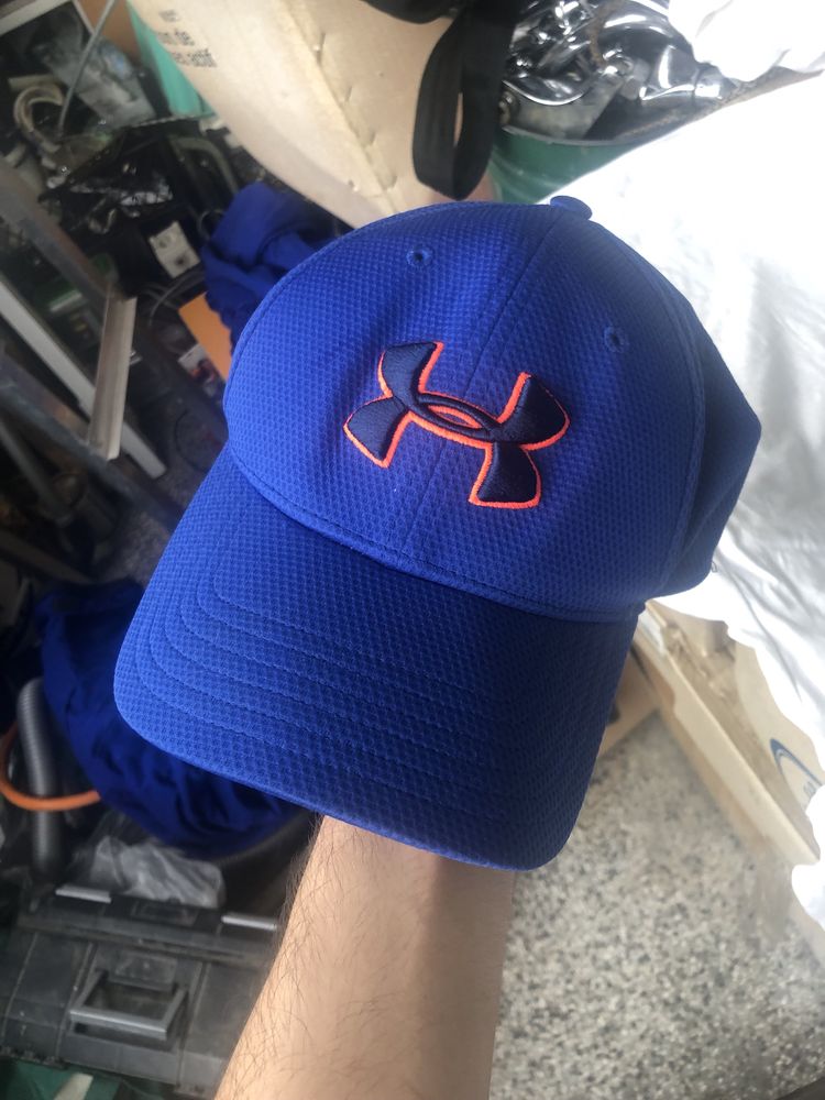 Under Armour шапка нова