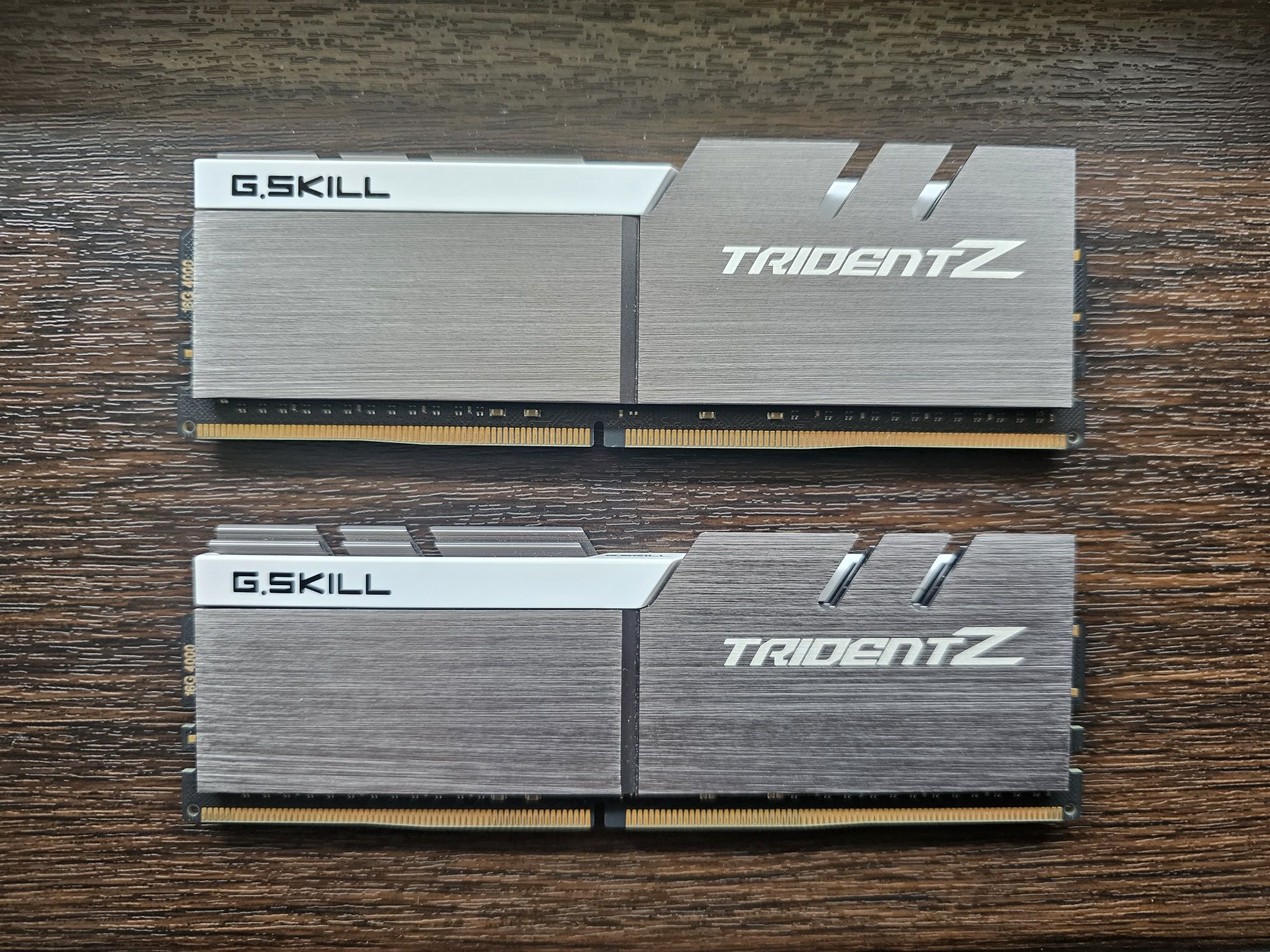 Memorie Ram G.Skill 32GB DDR4 4000MHz CL19 F4-4000C19D-32GTZSW