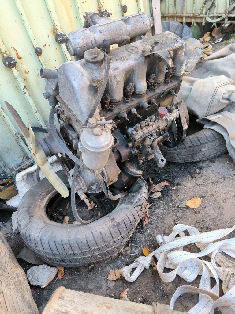 Двигател Mercedes 123