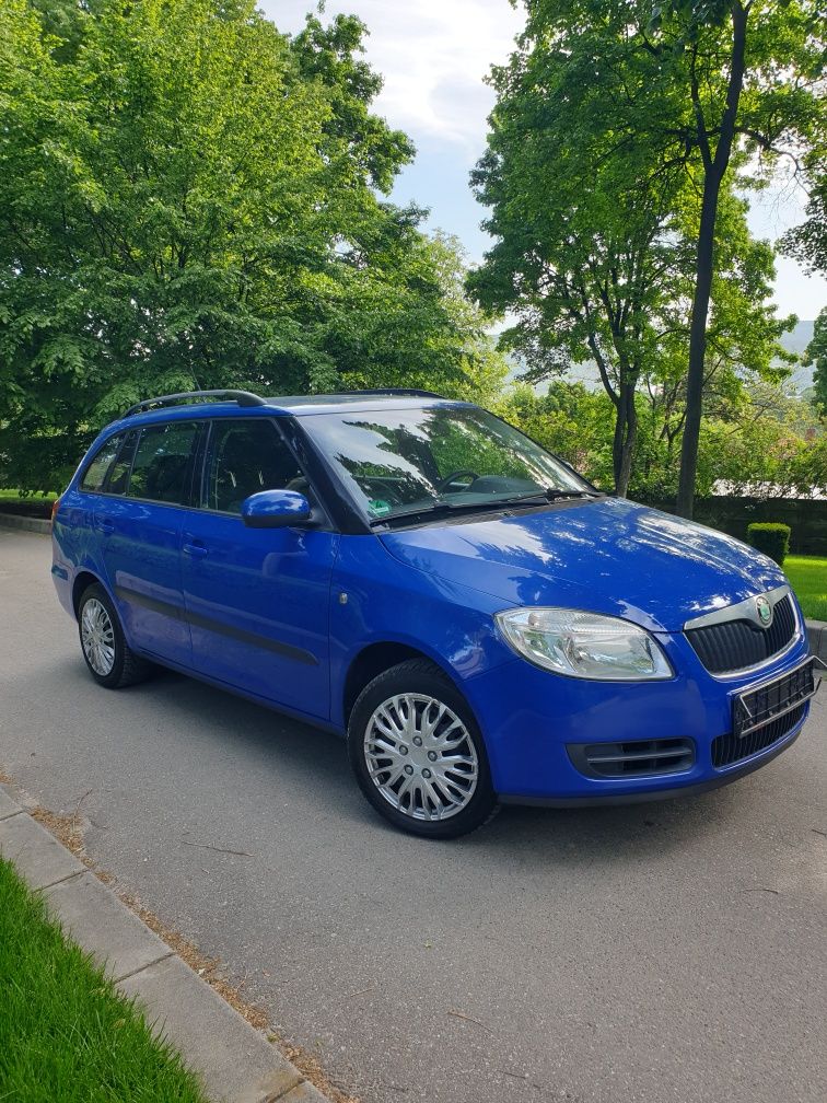 Skoda Fabia,  an 2008, 1. 6 Benzina clasic,  AUTOMATĂ