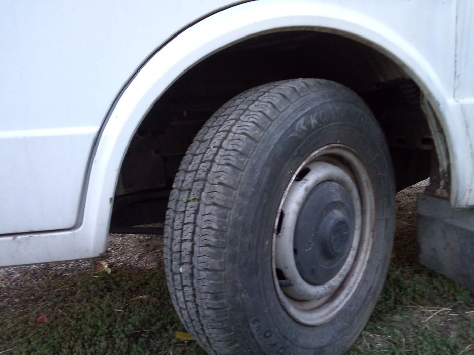 Фолксваген LT 31 D Дълга база,хидравлика на волана нови гуми обслужен.