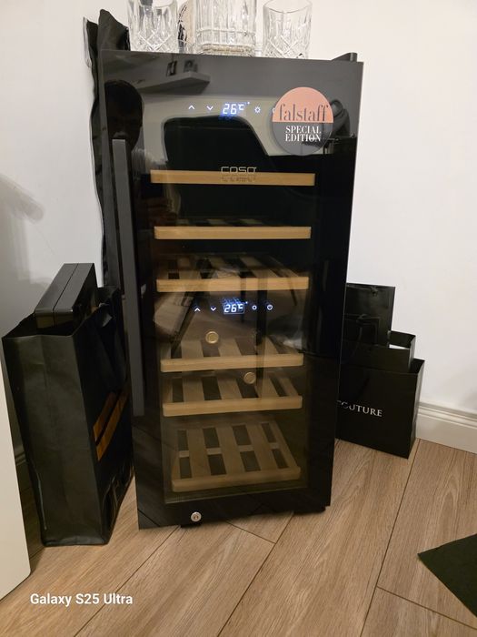 Vitrina vinuri caso