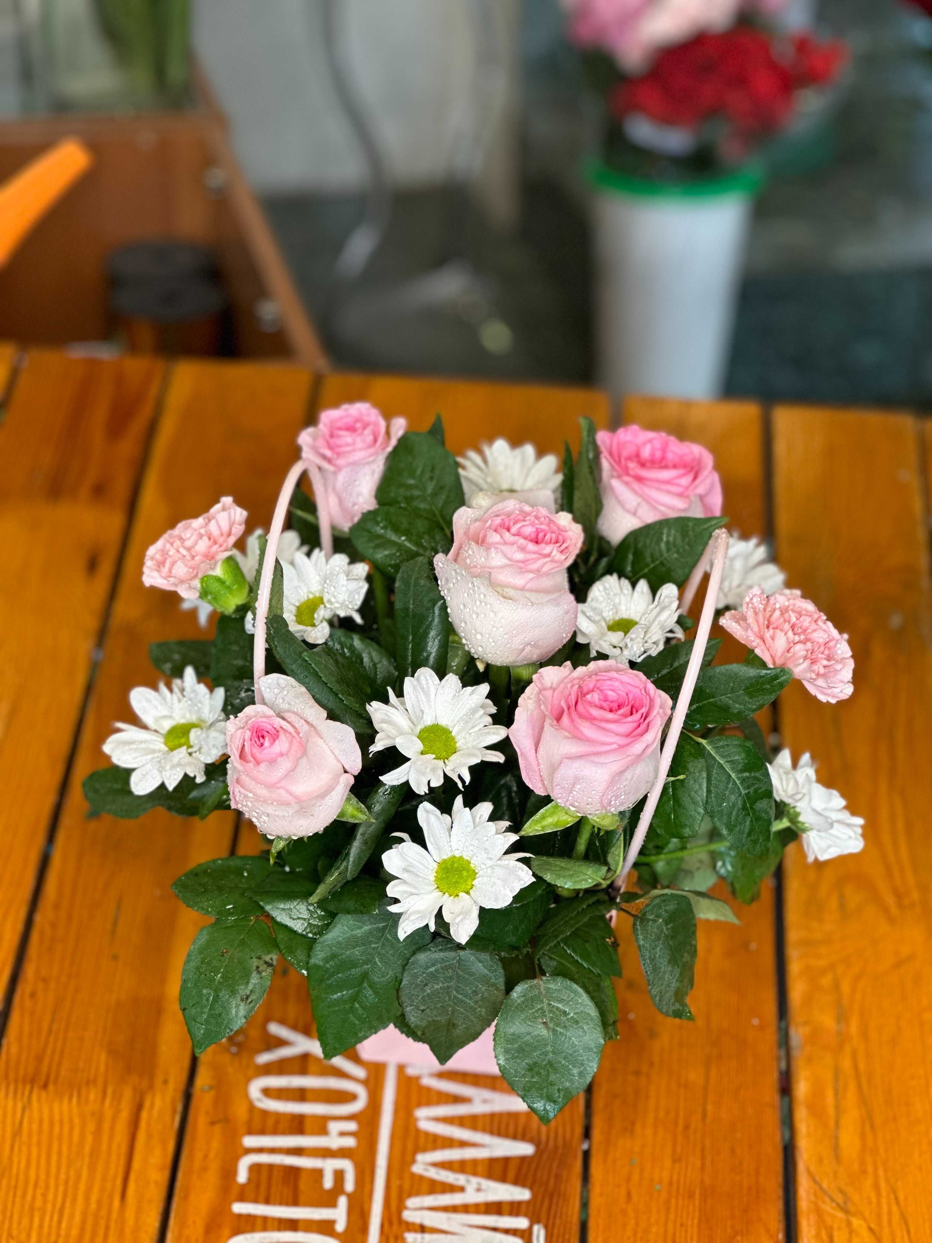 Цветы в Коробках - Розы - Букеты - Хризантемы - Доставка цветов