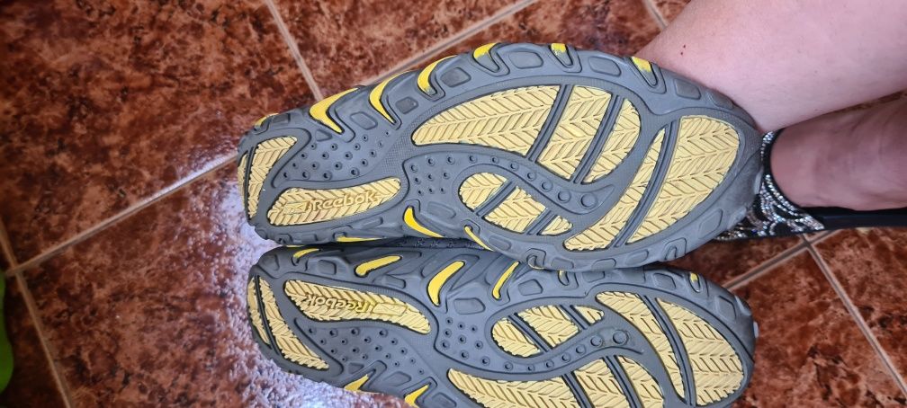 Оригинални маратонки Nike ,различни номера!