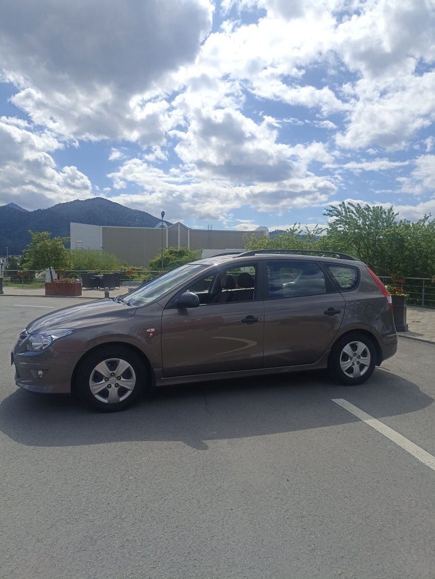 Vând Hyundai I30. Breck. 2012, 1.4 Benzina, clasic aspirat.