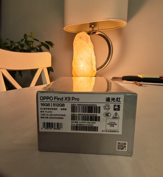 Vând Oppo Find X9 Pro 512 GB NOU