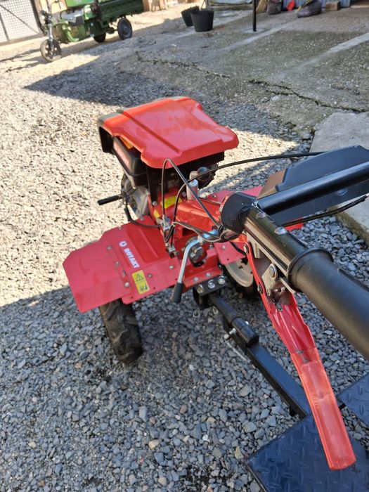 Vând motocultor cu remorcă, mai multe detalii la telefon