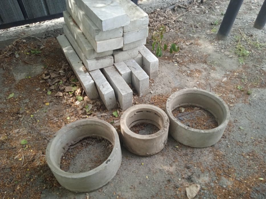 Продам мраморный поребрик, бетонные кольца