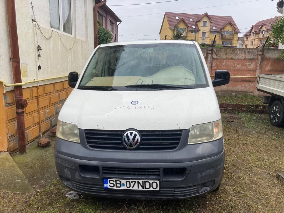 Volkswagen Transporter T5 8+1 locuri
