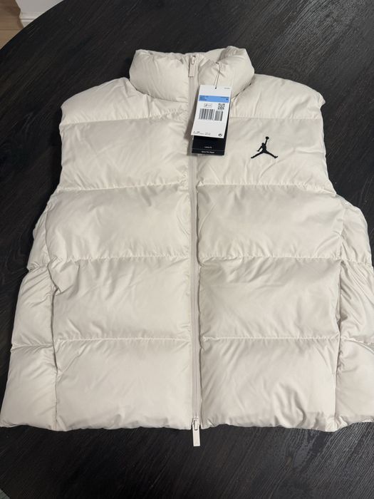 Jachetă Jordan – Nouă, 100% Originală, cu Etichetă