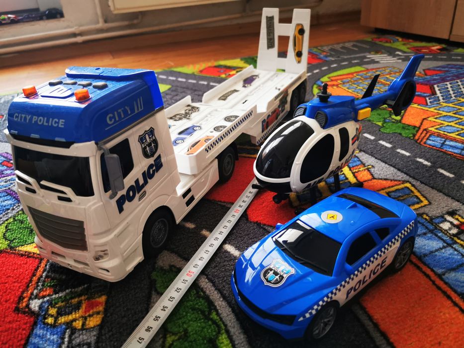 Set tir, mașină de politie, elicopter