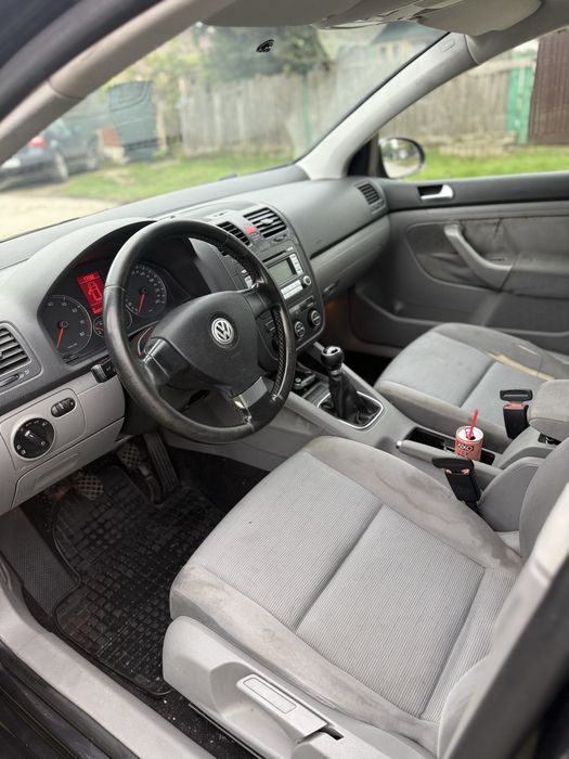 Golf 5 1.6v  2007
