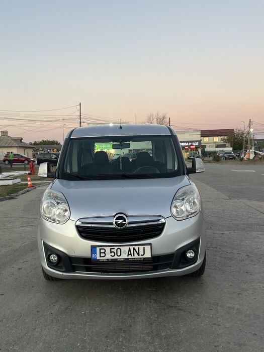 Opel Combo7 locuri , motor 1,6 diesel ,