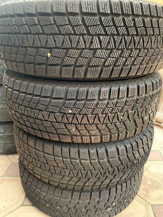 Диски r15  мерс, ауди в комплекте с зимними  шинами  сост,новое  обмен