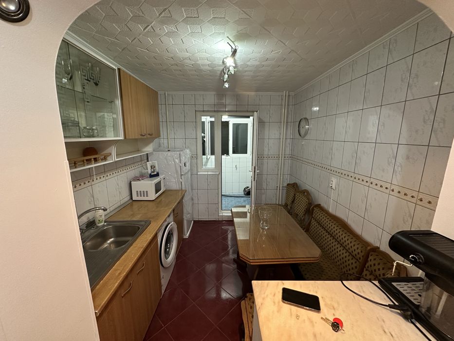 Inchiriere apartament 3 camere Piata Delfinului