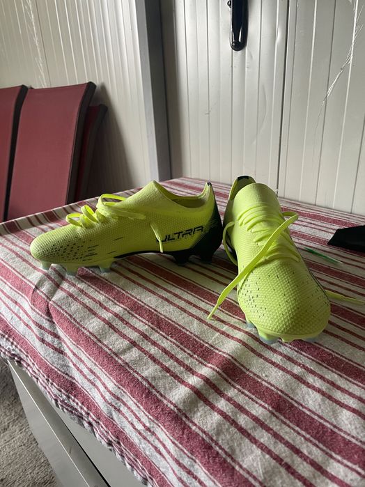 Ghete de fotbal Puma
