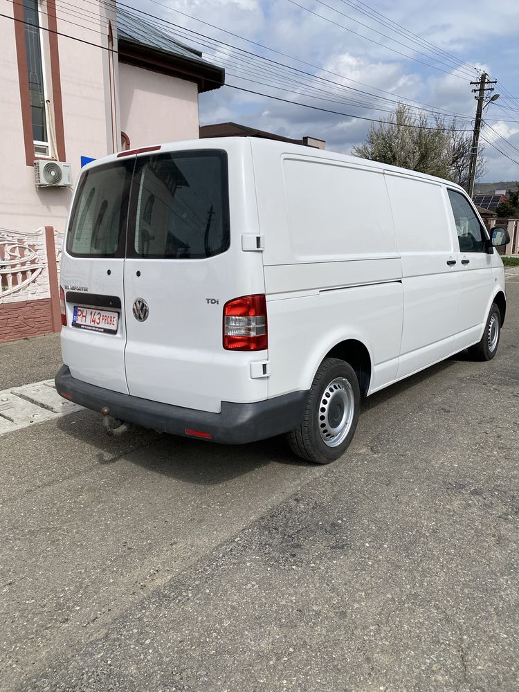 Vand Vw Transporter T5 Lung 2011 2.0 140cp A/C