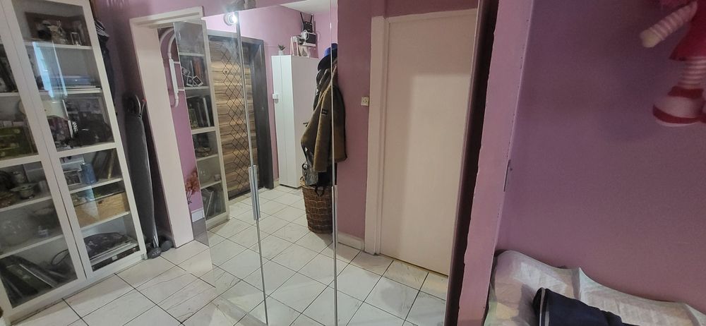 Шкаф за обувки с огледала