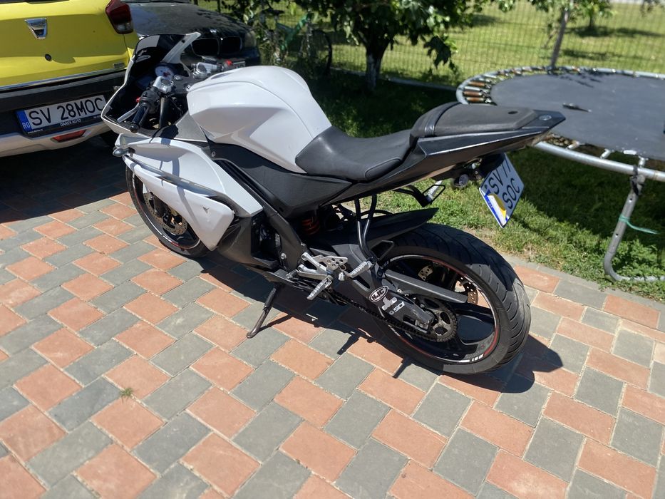 Vand yzf r125 2011