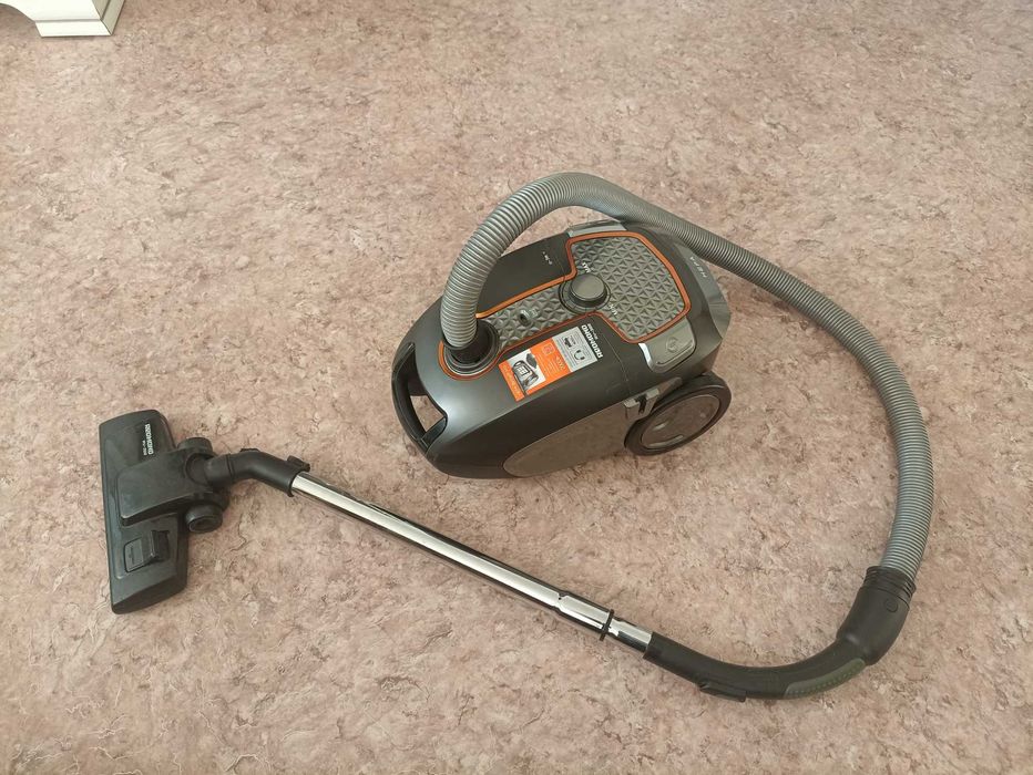 Продам пылесос в хорошем состоянии.