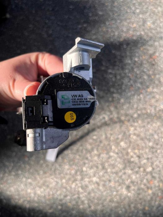 Contacte cu cheie Vw Golf 5 plus/touran/ caddy