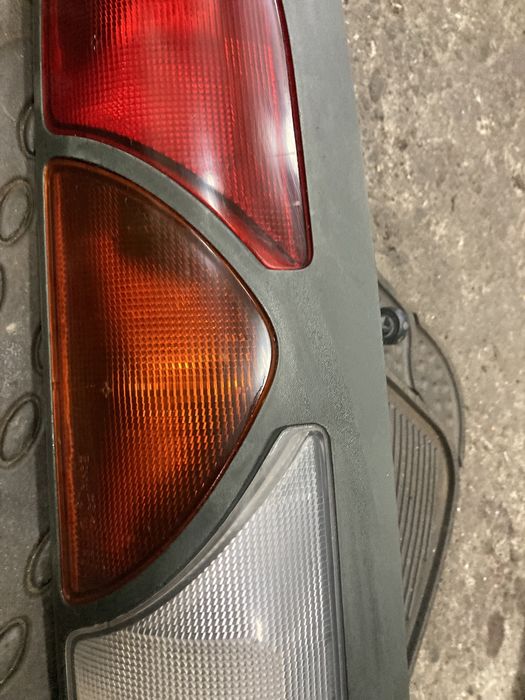 Renault kangoo 1999 година десен стоп