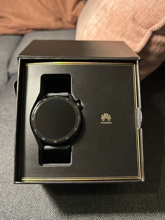 Смарт часовник HUAWEI GT 3