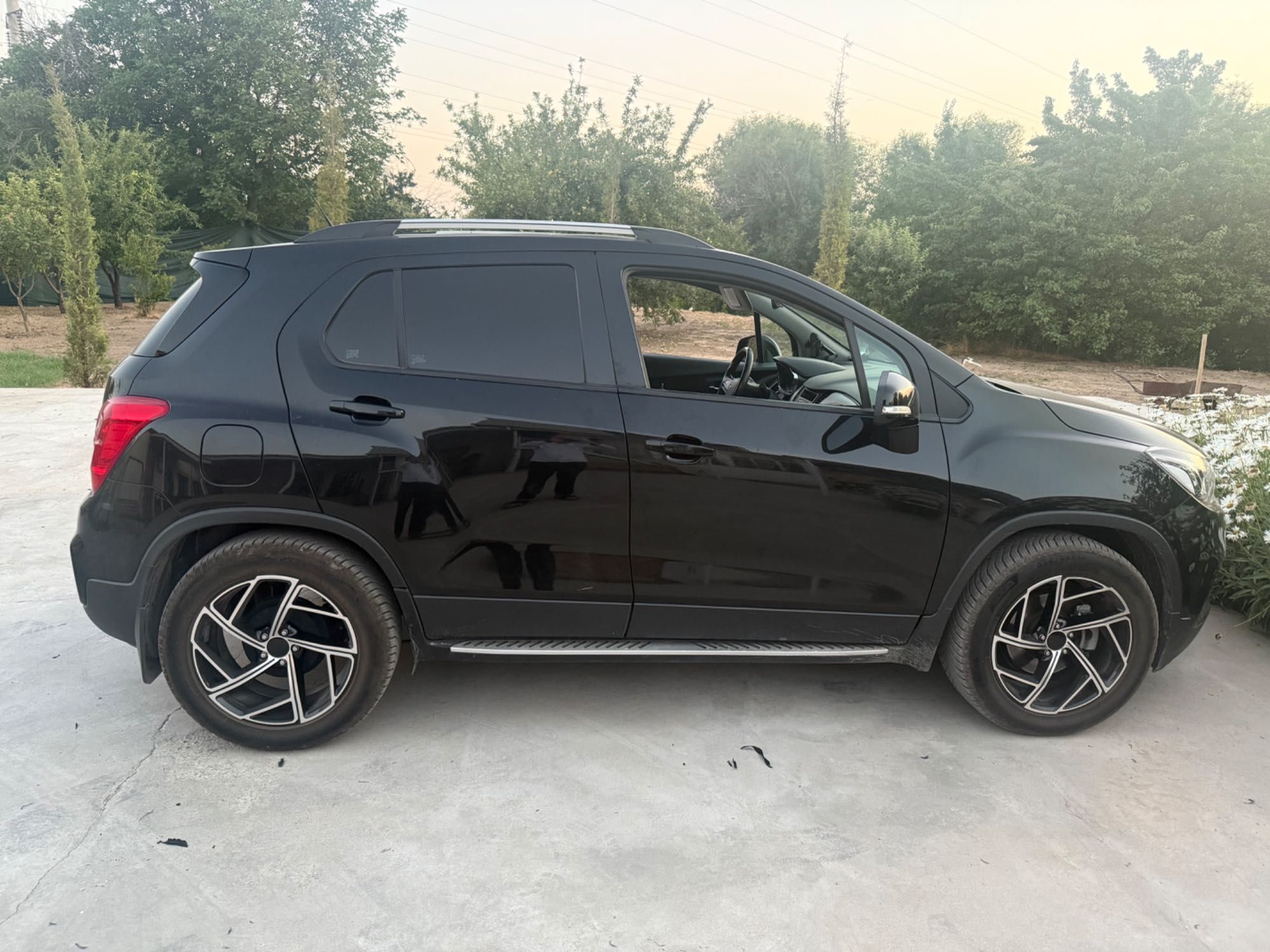 Chevrolet Trekker 1