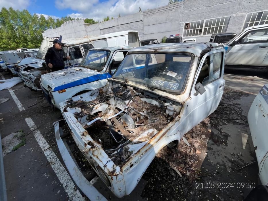 Автомобиль ВАЗ 21214