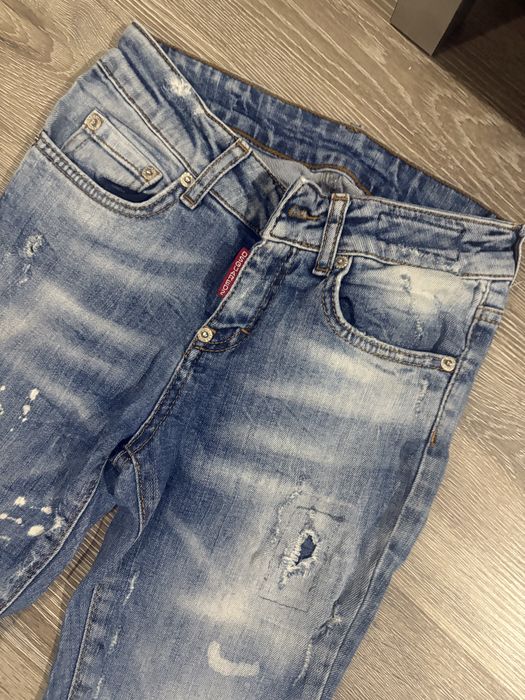 Дамски дънки ефектни ,dsquared