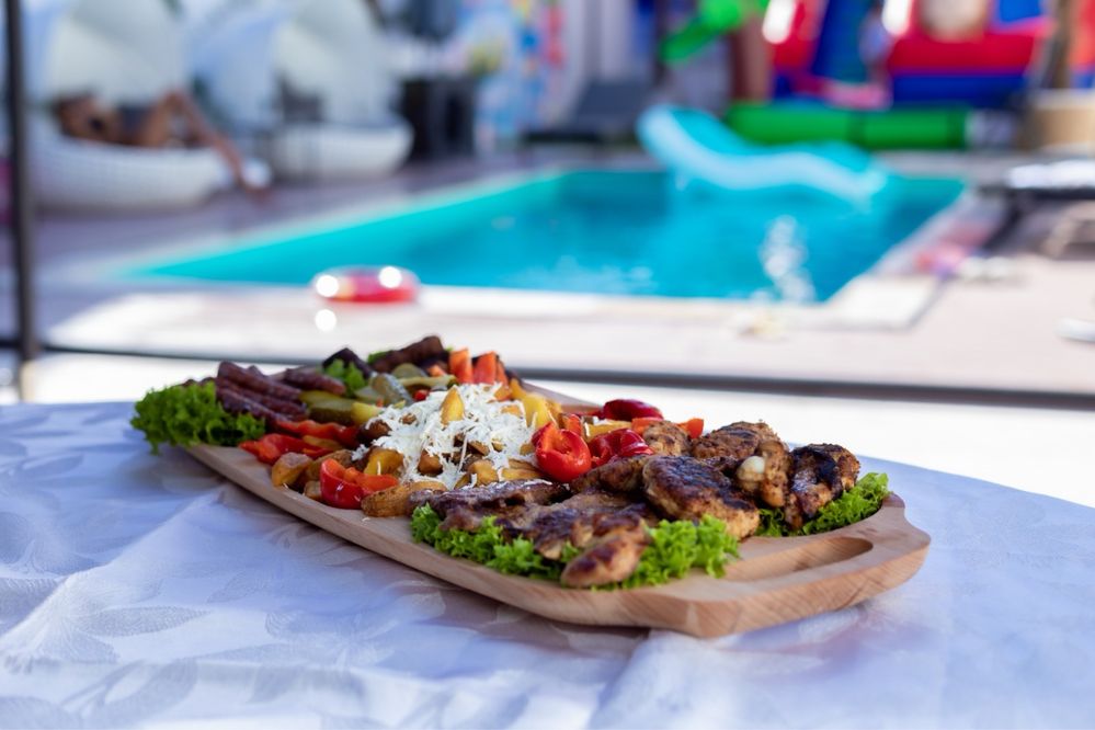 Locatie de zi - evenimente private - piscină încălzită!
