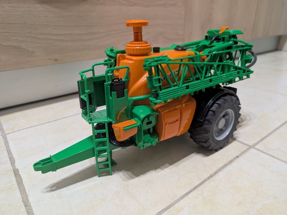 remorca pentru erbicidat / stropit Bruder Amazone UX 5200