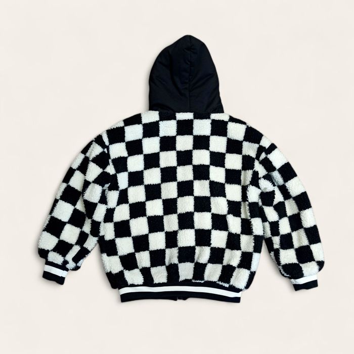 АРЗОН НАРХДА Куртка для девочки продаётся