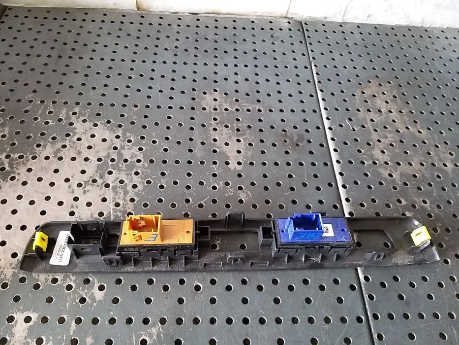 Panou butoane deschidere inchidere usi opel zafira e life 98088540zd