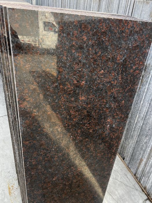 Tan braun granit xindiston Тан браун гранит оптом, Tan Brown Индийский