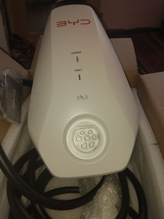 Зарядчик Электромобил