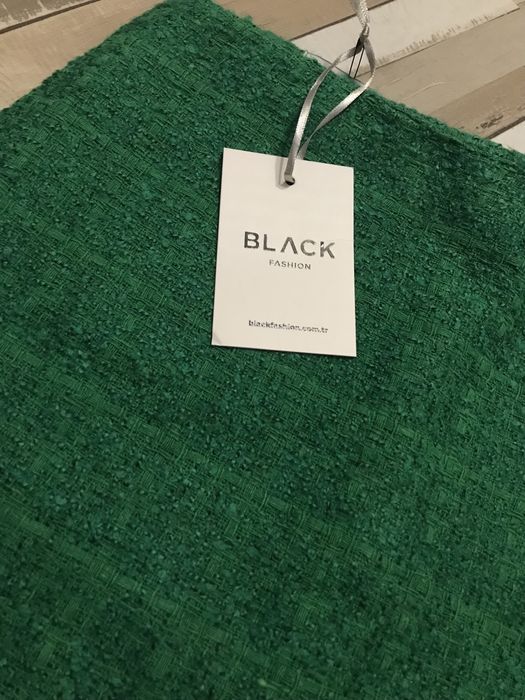 Пола букле в зелен цвят