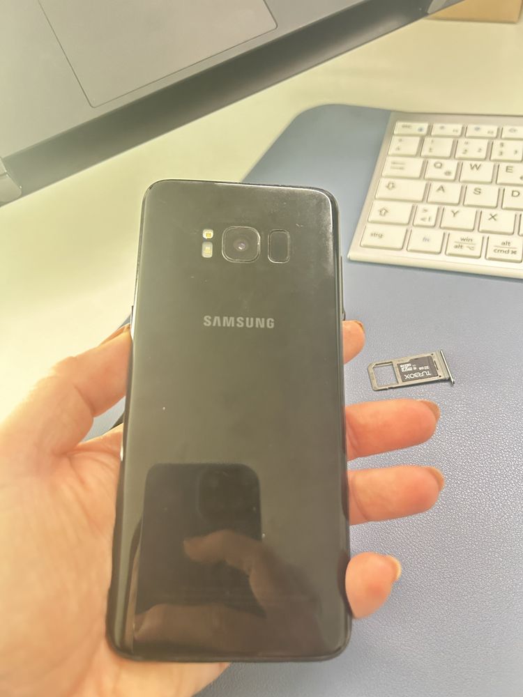 Телефон Samsung galaxy S8 64 gb