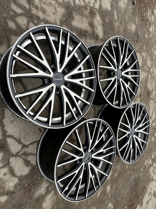 R20 PCD 5* 114,3 Комплект легкосплавных дисков