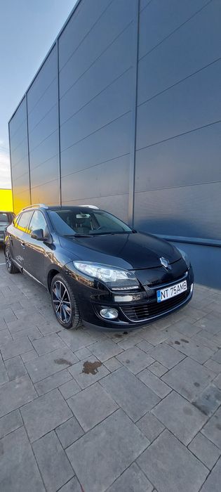 Vând Renault Megane 3 2012 1.5dci 110cp Ediția BOSE 4000€ Negociabil