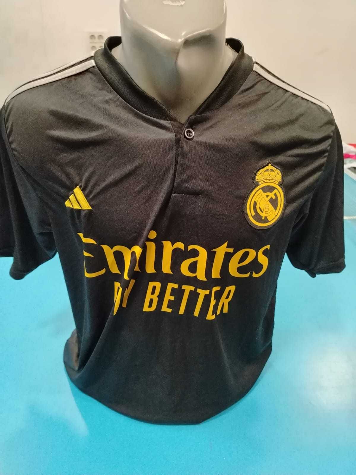 Tricou echipe: Al Hilal, Real Madrid, FC Barcelona.